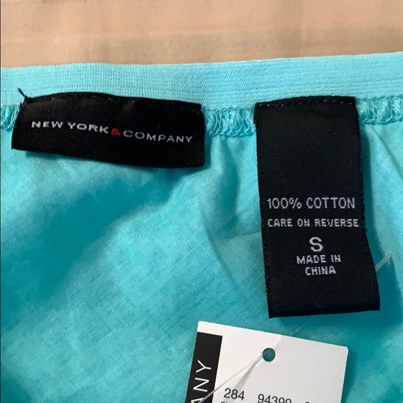 Beautiful Lightweight Skirt - Picture 2 of 6